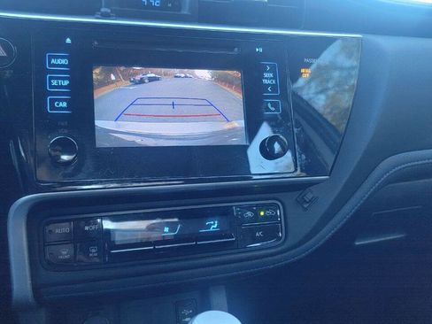 Used 2017 Toyota Corolla SE image 13