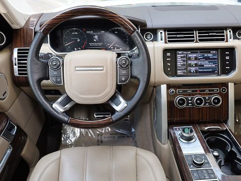 Used 2015 Land Rover Range Rover Supercharged image 8