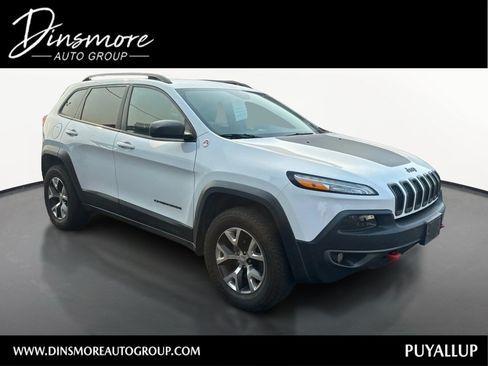 Used 2017 Jeep Cherokee Trailhawk AWD/4WD image 1
