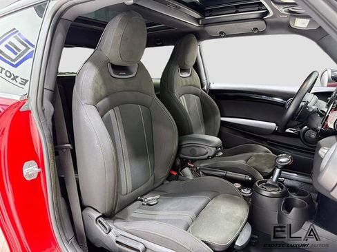 Used 2019 MINI Cooper John Cooper Works w/ Premium Package image 31