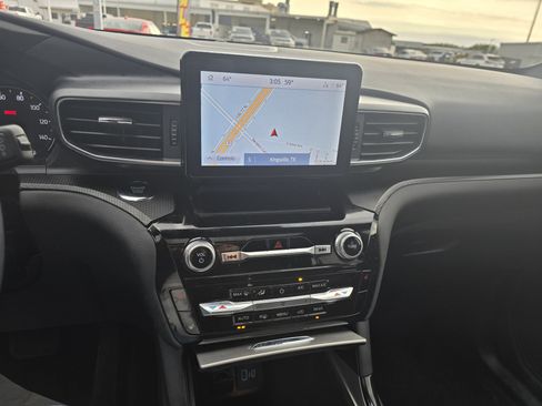 Used 2024 Ford Explorer ST-Line w/ Class IV Trailer Tow Package image 15