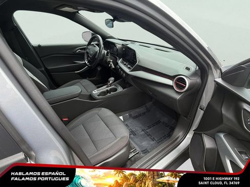 Used 2024 Chevrolet Trax RS w/ Driver Confidence Package FWD image 29