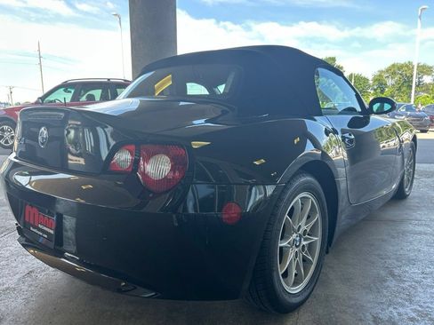 Used 2005 BMW Z4 2.5i RWD image 3