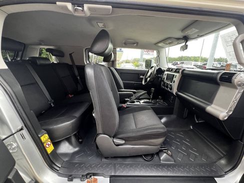 Used 2007 Toyota FJ Cruiser 4WD image 14