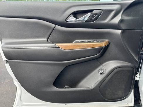 Used 2018 GMC Acadia SLE AWD/4WD image 10