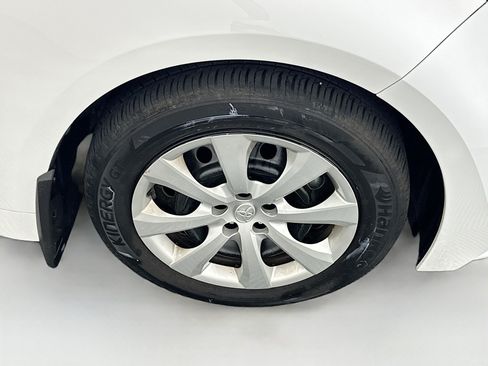 Certified 2025 Toyota Corolla LE FWD image 11
