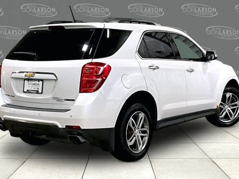 Used 2017 Chevrolet Equinox Premier w/ Enhanced Convenience Package AWD/4WD image 7