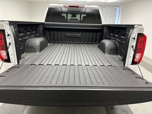 New 2026 GMC Sierra 1500 Elevation w/ Preferred Package image 23