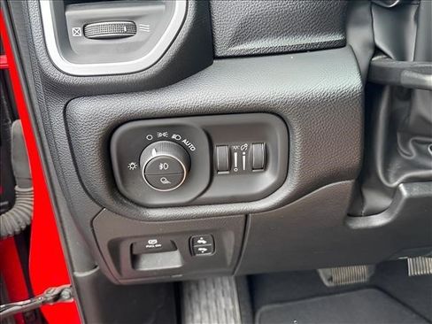 Used 2025 RAM 1500 Big Horn AWD/4WD image 23