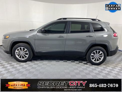 Used 2022 Jeep Cherokee Latitude Lux w/ Sun & Sound Group image 4