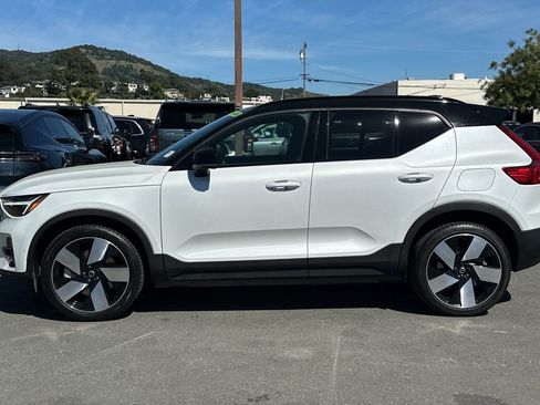 Used 2023 Volvo XC40 Recharge Ultimate image 6