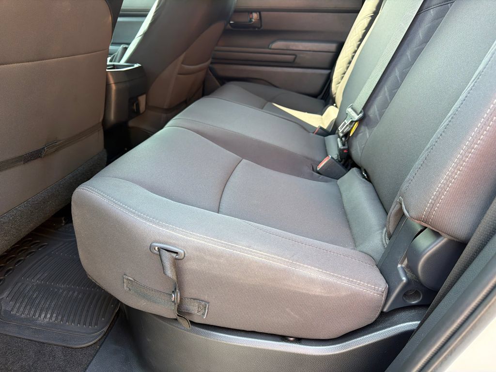 Used 2025 Toyota Tacoma SR AWD/4WD image 25