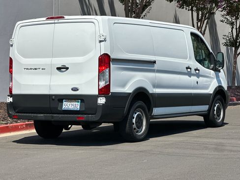 Used 2016 Ford Transit 150 130 Low Roof RWD image 4