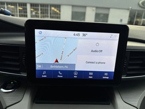 Used 2021 Ford Explorer XLT w/ Equipment Group 202A image 18