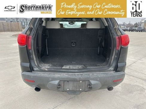 Used 2009 Chevrolet Traverse LTZ image 12