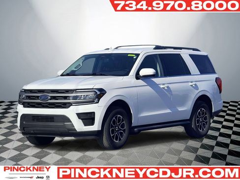 Used 2024 Ford Expedition XLT AWD/4WD image 1