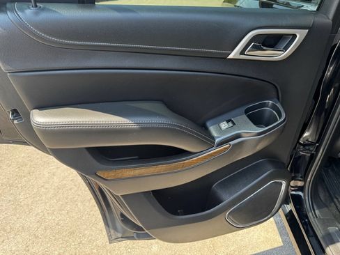 Used 2018 GMC Yukon Denali w/ Denali Ultimate Package AWD/4WD image 41