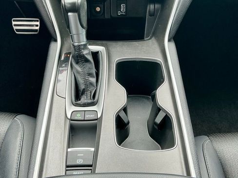 Used 2018 Honda Accord Sport image 32