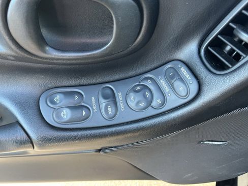 Used 1998 Chevrolet Corvette Coupe w/ Memory Pkg image 9