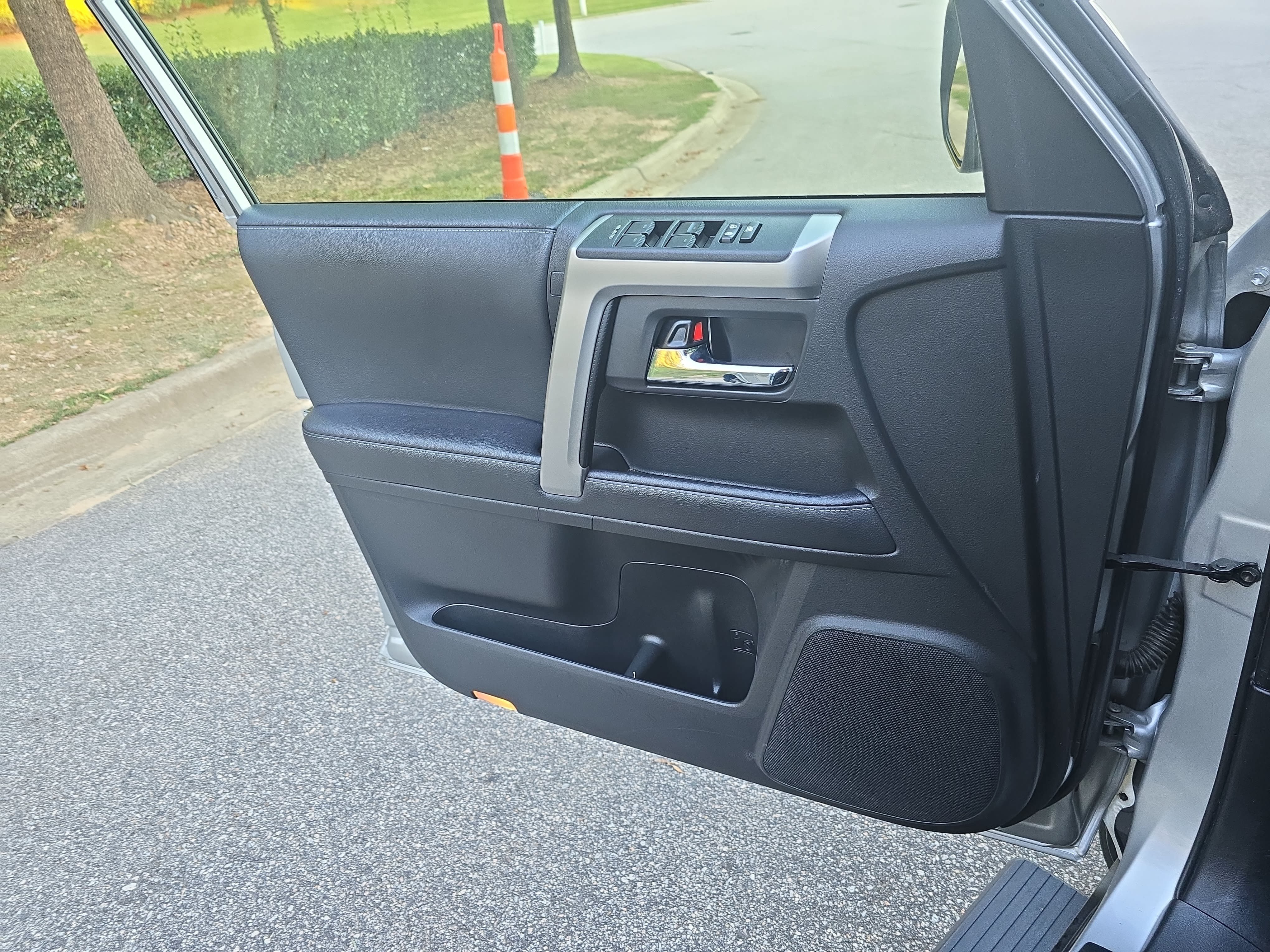 Used 2021 Toyota 4Runner SR5 AWD/4WD image 26
