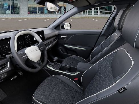 New 2025 Kia K4 GT-Line w/ GT-Line Sunroof Package image 17