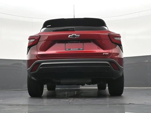 Used 2024 Chevrolet Trax RS FWD image 28
