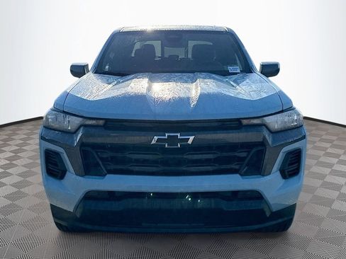 Used 2025 Chevrolet Colorado LT image 2