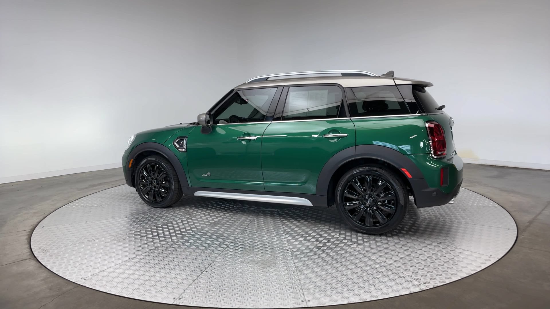 Certified 2024 MINI Cooper Countryman S AWD/4WD image 5