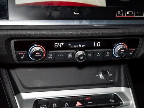 Used 2025 Audi Q3 2.0T Premium AWD/4WD image 19
