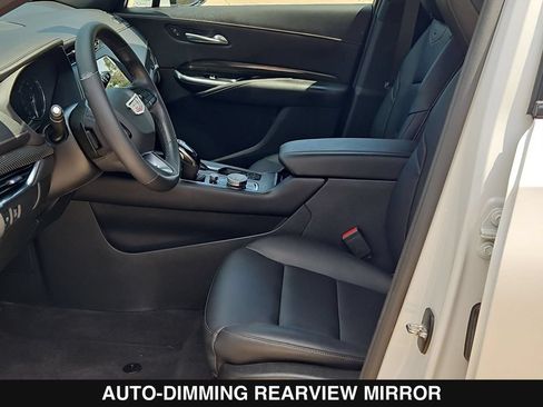 Used 2022 Cadillac XT4 Sport w/ Enhanced Visibility Package AWD/4WD image 11