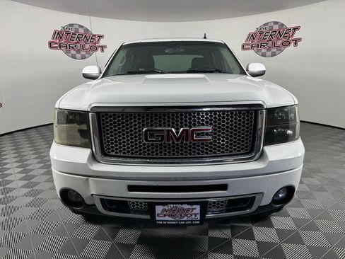 Used 2011 GMC Sierra 1500 Denali image 2