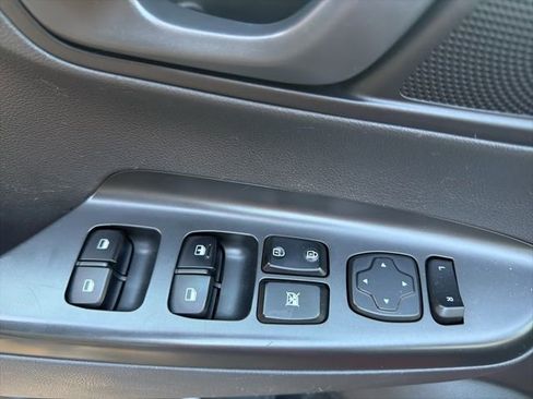 Used 2021 Hyundai Kona SE image 15