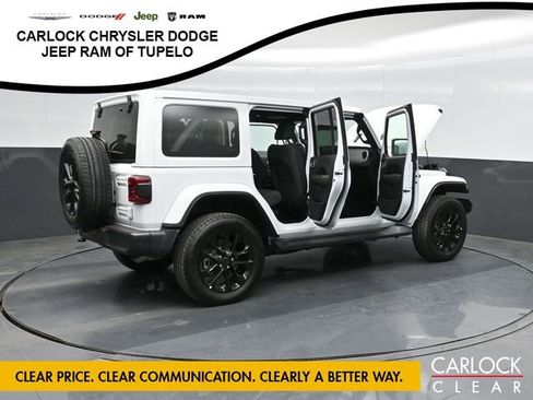 Used 2025 Jeep Wrangler Sahara image 42