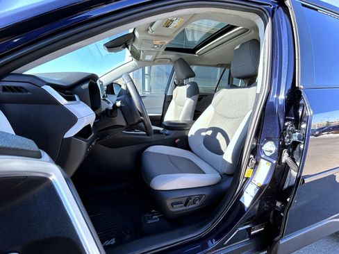 Used 2020 Toyota RAV4 XLE image 10