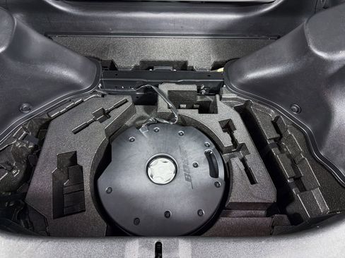 Certified 2024 Nissan Z Performance w/ Floor Mat Package RWD image 40