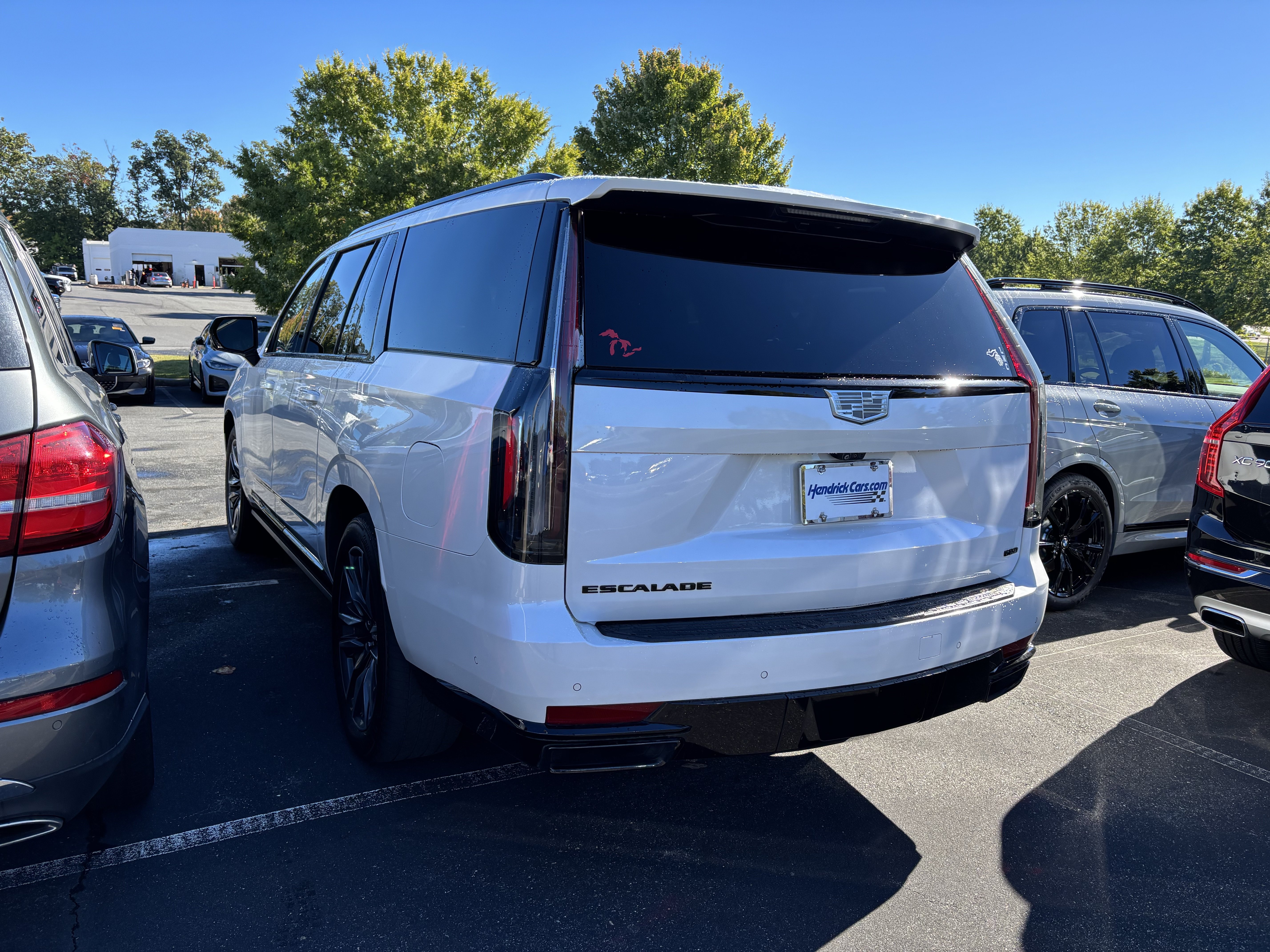 Used 2022 Cadillac Escalade ESV Sport w/ Touring Package RWD image 8