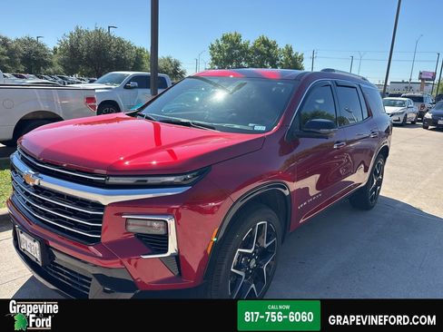 Used 2026 Chevrolet Traverse High Country image 1