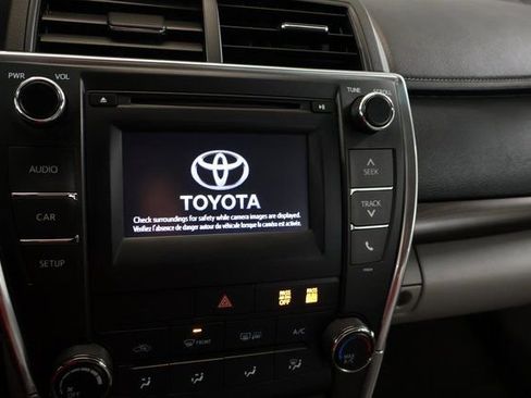 Used 2016 Toyota Camry XLE image 19