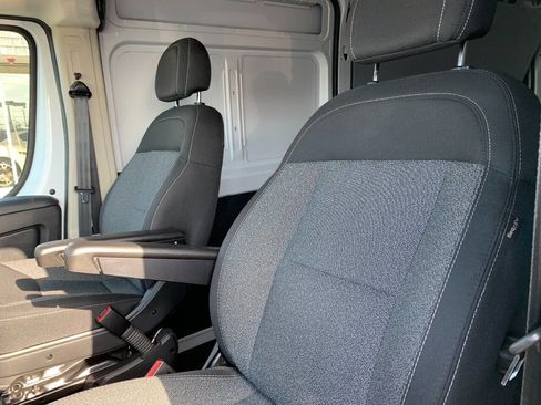 Used 2021 RAM ProMaster 2500 image 15