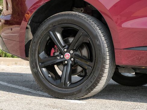 Used 2017 Jaguar F-PACE S image 68