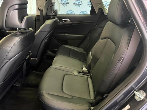 Used 2026 Kia Sportage EX w/ EX Panorama Roof Package FWD image 19