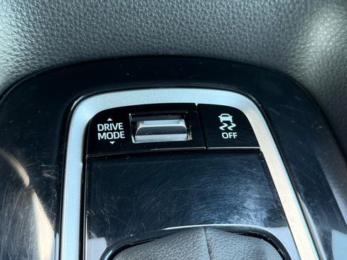 Used 2024 Toyota Corolla SE FWD image 11