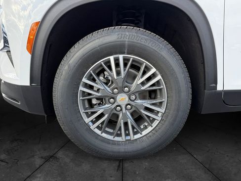 New 2026 Chevrolet Traverse LT image 14