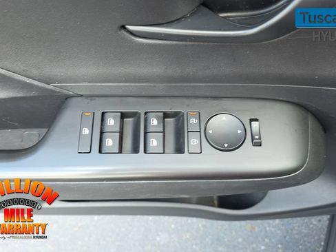 Used 2024 Hyundai Kona SEL FWD image 13