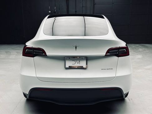 Used 2023 Tesla Model Y Long Range AWD/4WD image 6