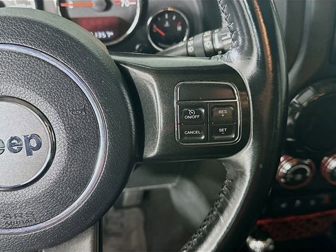 Used 2017 Jeep Wrangler Unlimited Rubicon image 26