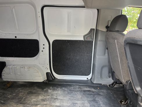 Used 2017 Nissan NV200 SV w/ Back Door Glass Package FWD image 16