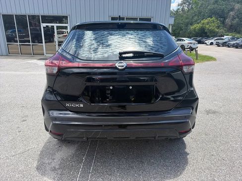 Used 2021 Nissan Kicks S FWD image 9