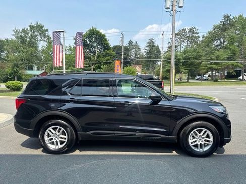 Used 2026 Ford Explorer Active AWD/4WD image 6