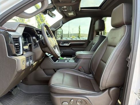 Used 2024 GMC Sierra 2500 Denali w/ Denali Reserve Package AWD/4WD image 16